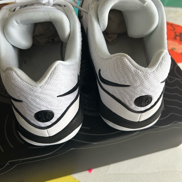 Nike kd 16 basketball shoes (men’s 13) - Picture 3 of 5